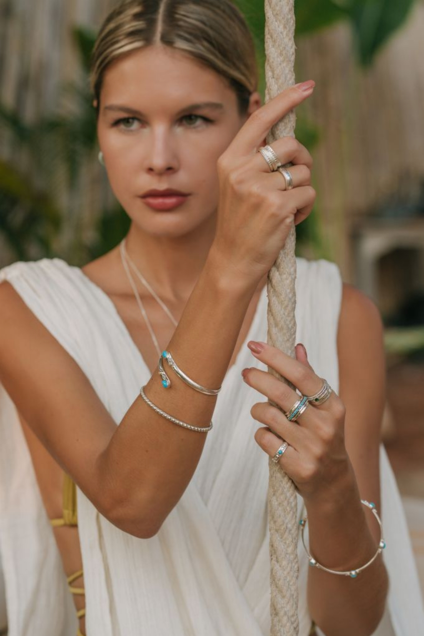 Discount code for Charlotte s Web Online Sample Sale U S at Chicmi