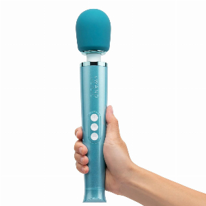 Discount code for 20% Le Wand Dive Submersible Rechargeable Wand Massager at Shenzhen Venusfun Co Ltd